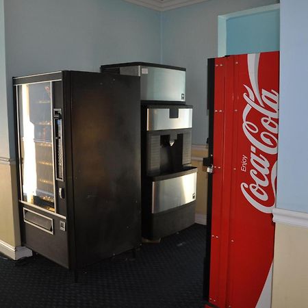 Super 8 By Wyndham Hayward Downtown Motel Castro Valley Dış mekan fotoğraf