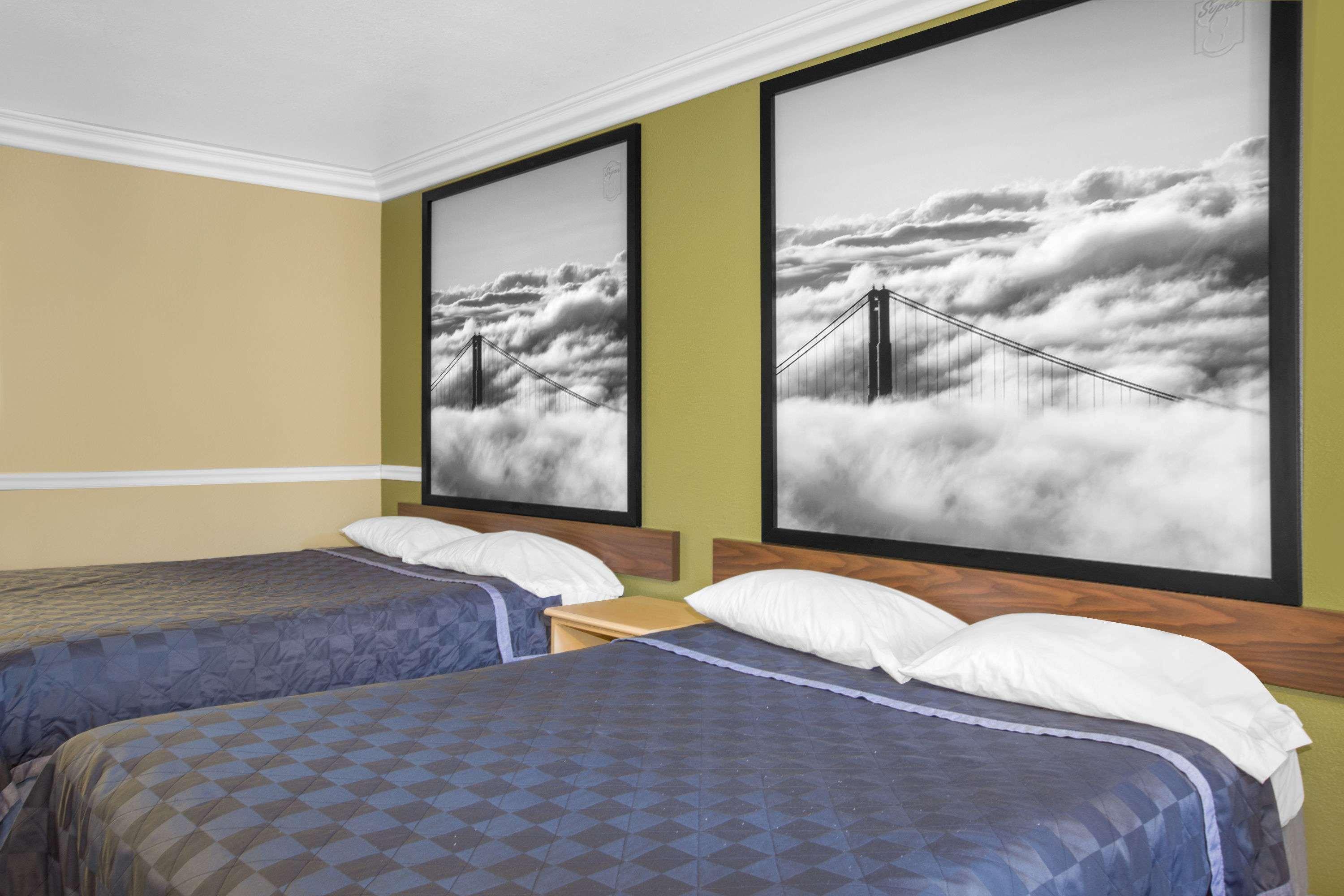 Super 8 By Wyndham Hayward Downtown Motel Castro Valley Dış mekan fotoğraf