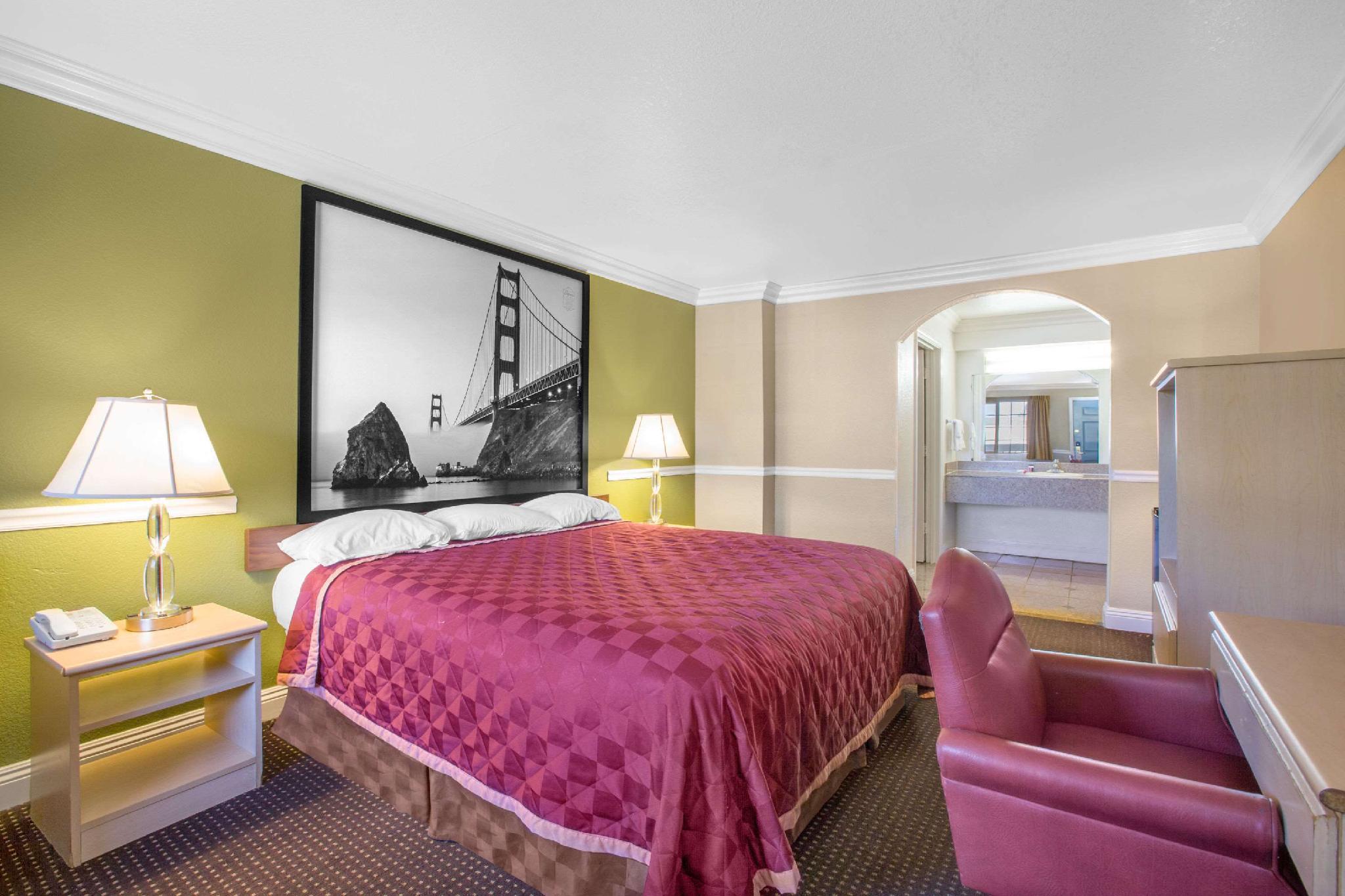 Super 8 By Wyndham Hayward Downtown Motel Castro Valley Dış mekan fotoğraf