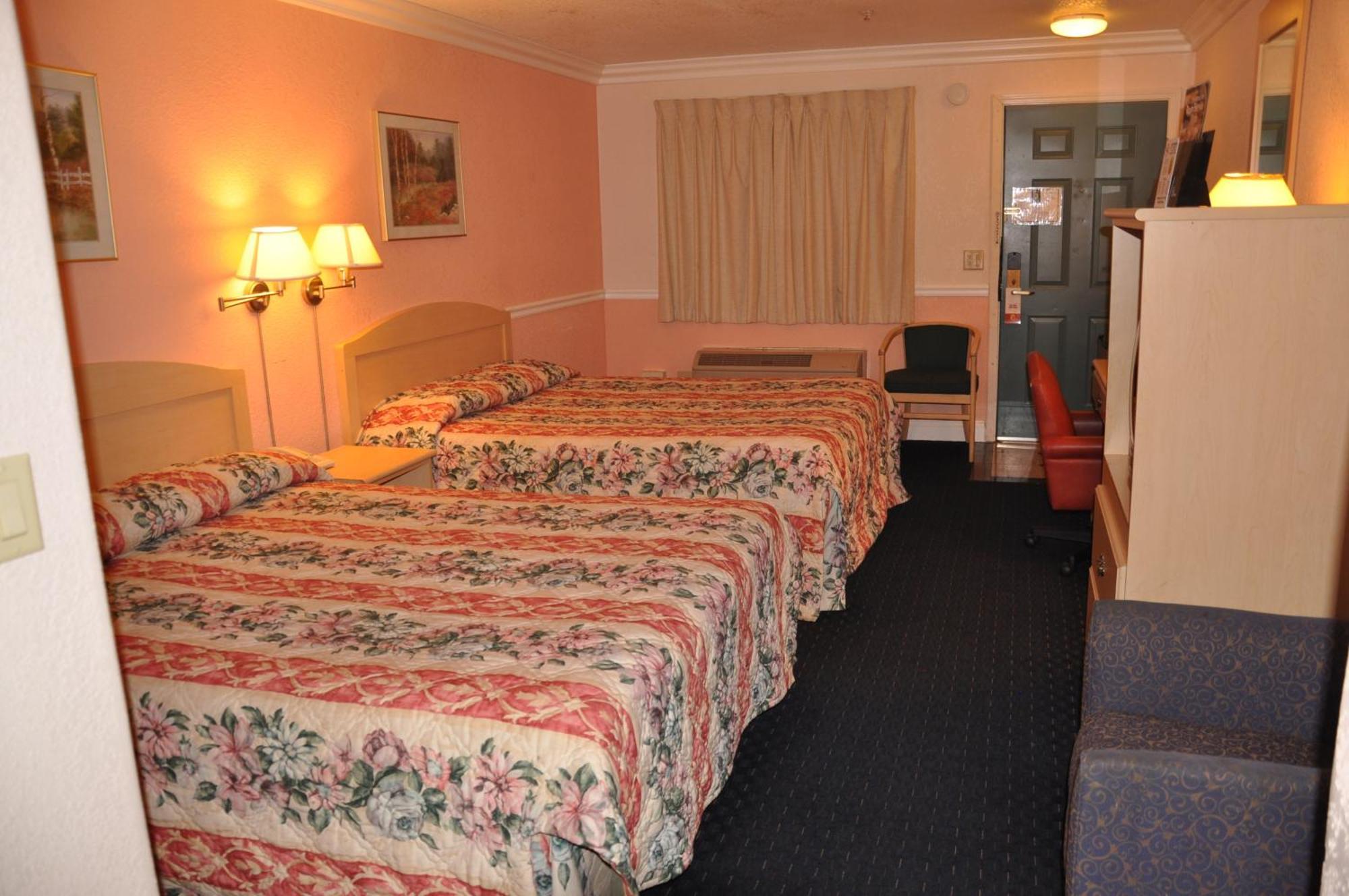 Super 8 By Wyndham Hayward Downtown Motel Castro Valley Dış mekan fotoğraf
