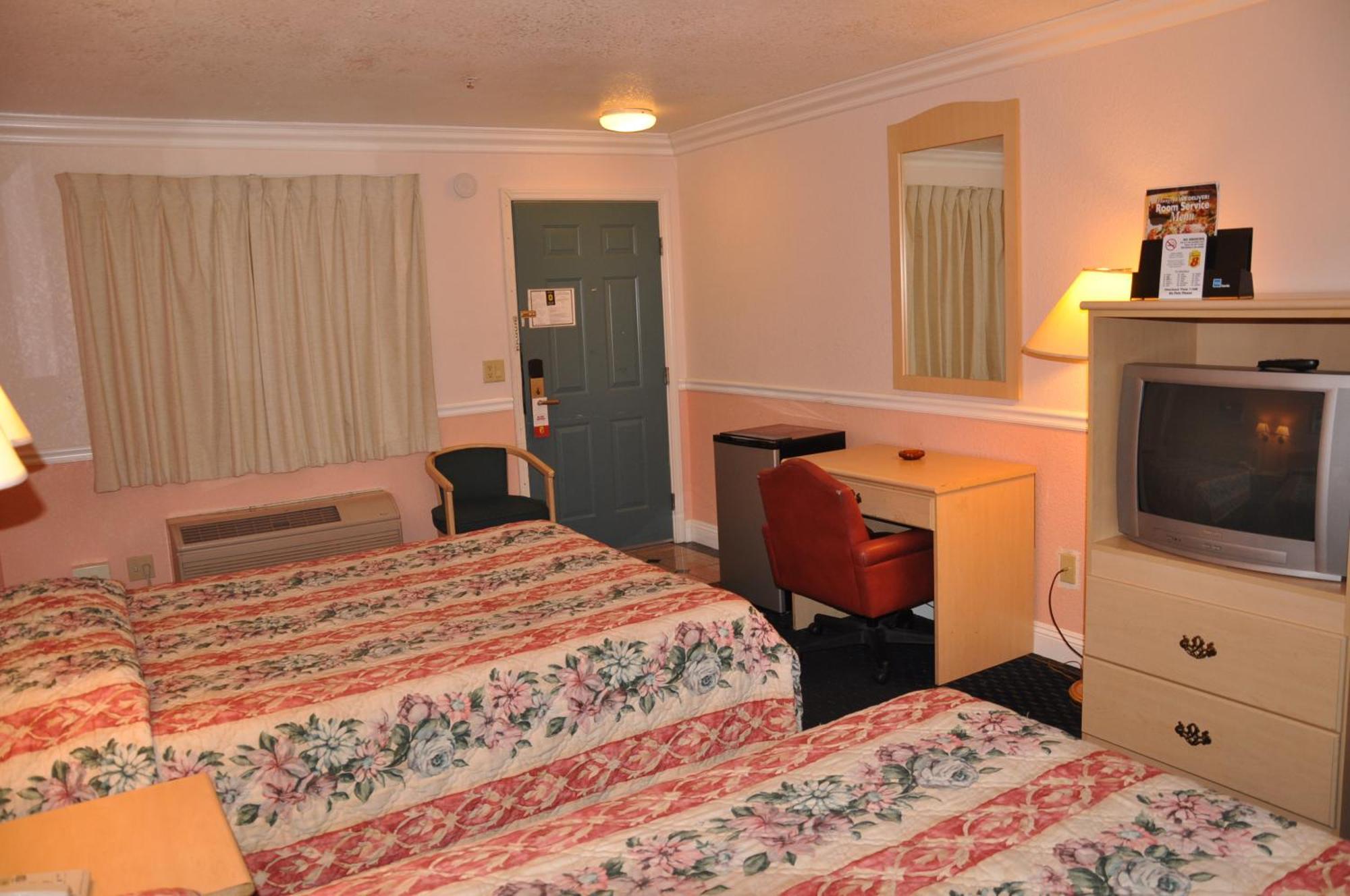 Super 8 By Wyndham Hayward Downtown Motel Castro Valley Dış mekan fotoğraf