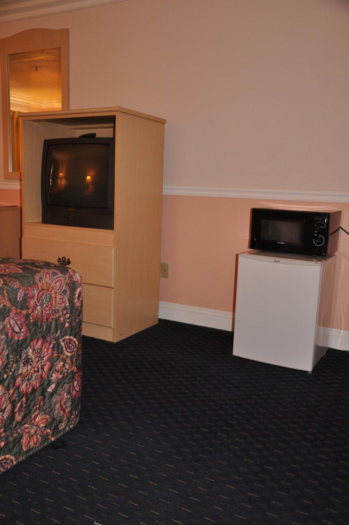 Super 8 By Wyndham Hayward Downtown Motel Castro Valley Dış mekan fotoğraf