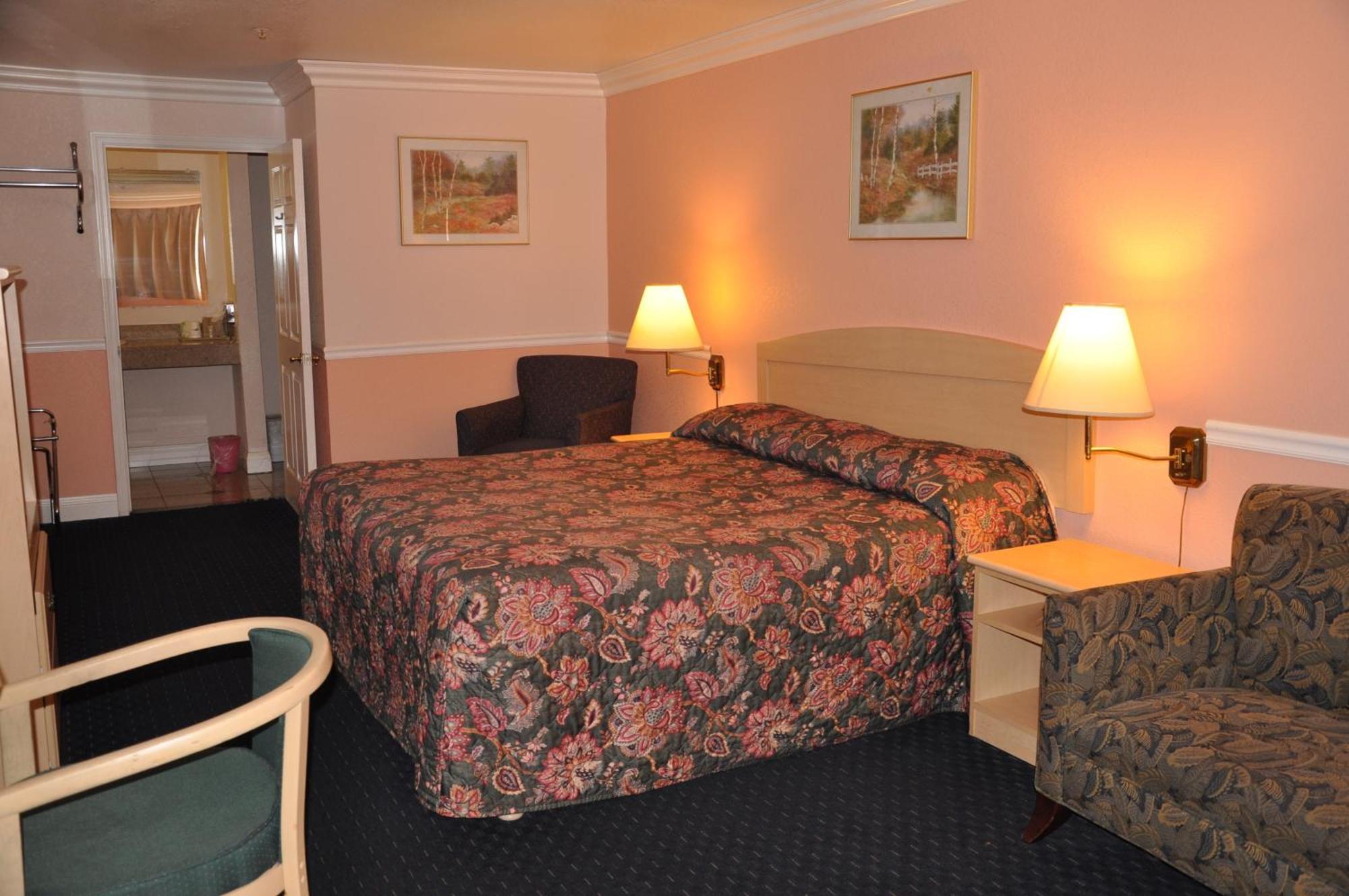 Super 8 By Wyndham Hayward Downtown Motel Castro Valley Dış mekan fotoğraf